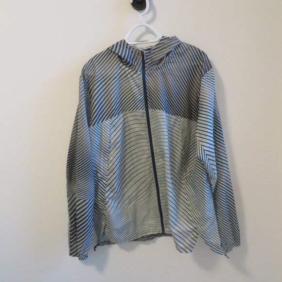 New Balance XL Running Rain Jacket.  Like New. - Picture 1 of 4